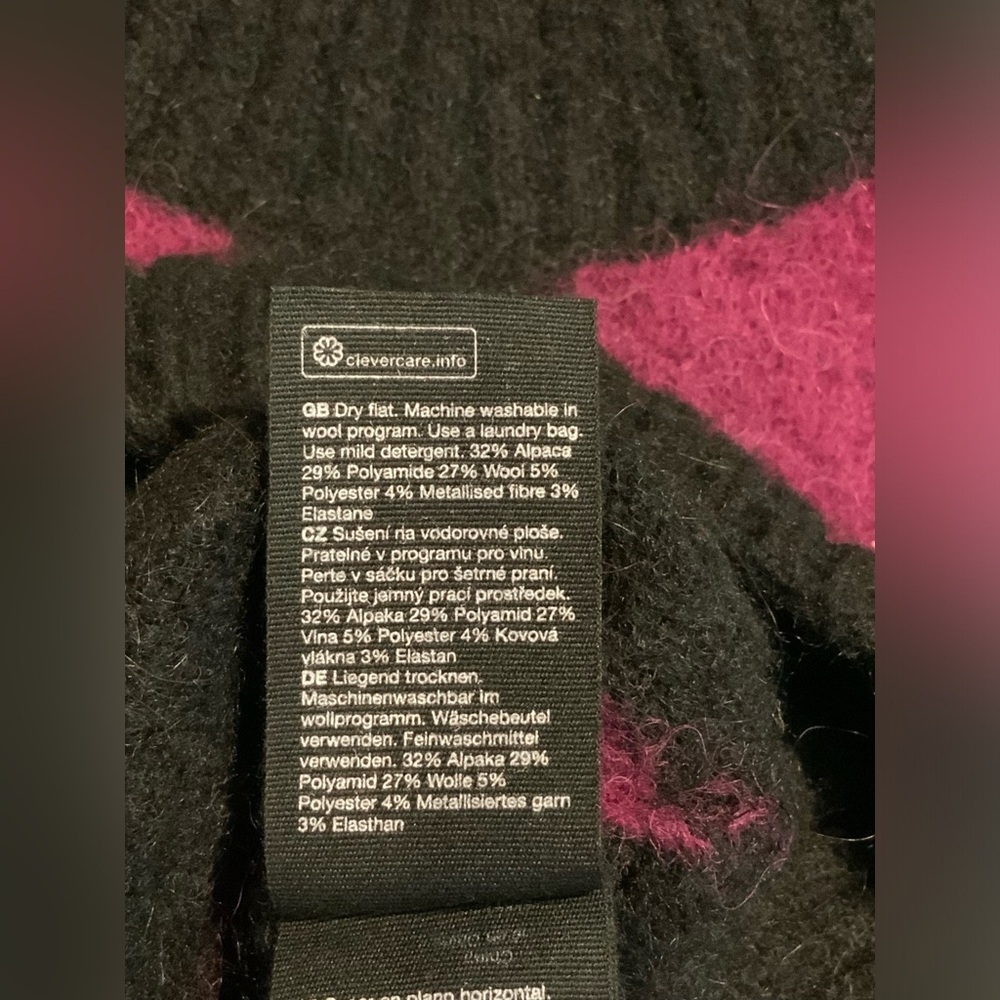Black & Magenta Alpaca/Wool Blend Women's Crewneck Sweater - Picture 6 of 6
